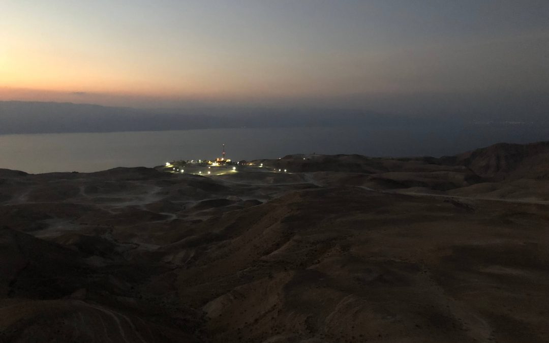 11-12 октября. Ночной поход через Иудейскую пустыню к Мертвому морю.